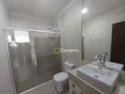 Casa com 3 dormitórios para alugar, 264 m² por R$...