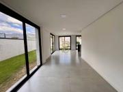 Casa com 3 dormitÃ³rios para alugar, 274 mÂ² por R$...