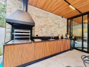 Casa com 3 dormitórios para alugar, 550 m² por Riviera...