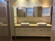 Casa com 3 dormitórios para alugar, 674 m² por R$...