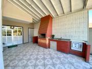 Casa com 3 Dormitórios Sendo 1 Suíte Piscina e Área de...