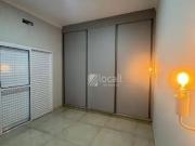 Casa com 3 dormitórios à venda, 120 m² por R$ 685.000,00...