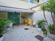 Casa com 3 dormitórios à venda, 130 m² por R$ 450.000,00...