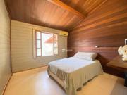 Casa com 3 dormitórios à venda, 134 m² por R$...