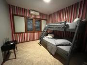 Casa com 3 dormitórios à venda, 225 m² por R$...