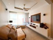 Casa com 3 dormitórios à venda, 250 m² por R$...