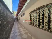 Casa com 3 dormitórios à venda, 338 m² por R$...