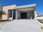 Casa com 3 dormitórios à venda, 137 m² por R$...