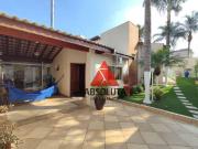 Casa com 3 dormitórios à venda, 151 m² por R$ 950.000,00...