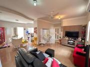 Casa com 3 dormitórios, 163 m² venda por R$ 890.000,00...