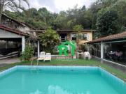 Casa com 3 dormitórios 1 suíte, 6 vagas, lazer,...