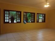 Casa com 3 dormitórios à venda, 200 m² por R$...