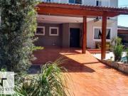 Casa com 3 dormitórios à venda, 260 m² por R$...