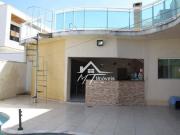 Casa com 3 dormitórios à venda, 263 m² por R$...