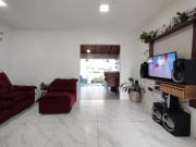 Casa com 3 dormitórios, 2 vagas