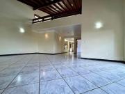 Casa com 3 quartos à venda, 512 m² por R$ 1.690.000...