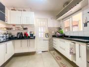 Casa com 3 dormitórios à venda, 101 m² por R$...