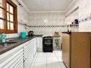 Casa com 3 dormitórios à venda, 102 m² por R$ 350.000,00...