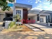Casa com 3 dormitórios à venda, 105 m² por R$ 765.000...