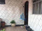 Casa com 3 dormitórios à venda, 110 m² por R$...