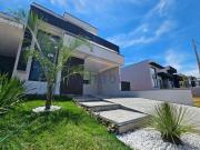 Casa com 3 dormitórios à venda, 110 m² por R$ 776.000,00...