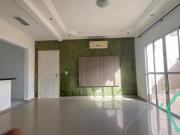 Casa com 3 dormitórios à venda, 120 m² por R$ 890.000,00...