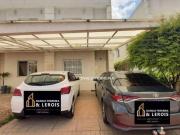 Casa com 3 dormitórios à venda, 121 m² por R$ 800.000,00...