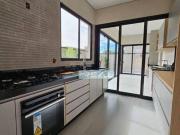 Casa com 3 dormitórios à venda, 122 m² por R$...