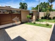 Casa com 3 dormitórios à venda, 122 m² por R$...