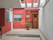 Casa com 3 dormitórios à venda, 126 m² por R$...