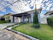 Casa com 3 dormitórios à venda, 130 m² por R$...