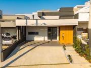 Casa com 3 dormitórios à venda, 133 m² por R$...