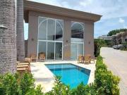 Casa com 3 dormitórios à venda, 134 m² por R$...