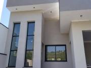 Casa com 3 dormitórios à venda, 136 m² por R$...