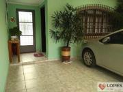 Casa com 3 dormitórios à venda, 138 m² por R$ 552.000...