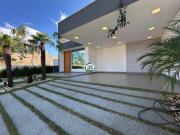 Casa com 3 dormitórios à venda, 140 m² por R$...
