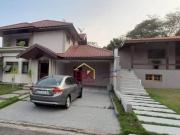 Casa com 3 dormitórios à venda, 140 m² por R$...