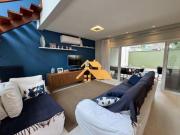 Casa com 3 dormitórios à venda, 140 m² por R$...