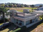 Casa com 3 dormitórios à venda, 140 m² por R$ 640.000,00...