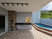 Casa com 3 dormitórios à venda, 140 m² por R$ 680.000,00...