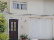 Casa com 3 dormitórios à venda, 145 m² por R$...
