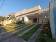 Casa com 3 dormitórios à venda, 150 m² por R$...