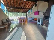 Casa com 3 dormitórios à venda, 150 m² por R$...