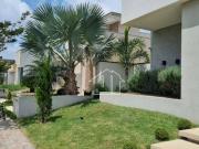Casa com 3 dormitórios à venda, 150 m² por R$...