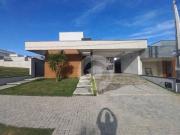 Casa com 3 dormitórios à venda, 150 m² por R$...