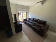 Casa com 3 dormitórios à venda, 150 m² por R$...