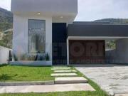 Casa com 3 dormitórios à venda, 150 m² por R$...