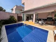 Casa com 3 dormitórios à venda, 150 m² por R$...