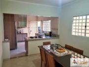 Casa com 3 dormitórios à venda, 150 m² por R$ 465.000,00...