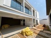 Casa com 3 dormitórios à venda, 152 m² por R$ 700.000,00...